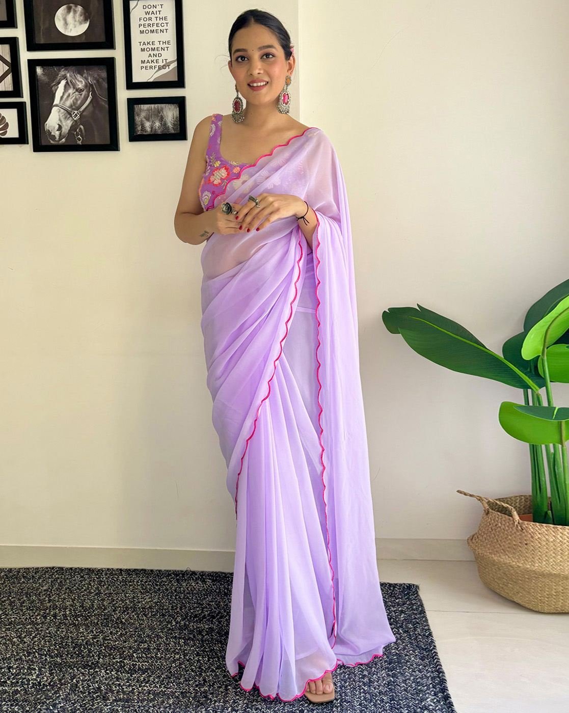 -1117Wx1400H-467334779-lavender-MODEL3 Women Georgette Saree with Scalloped Border - Image 1