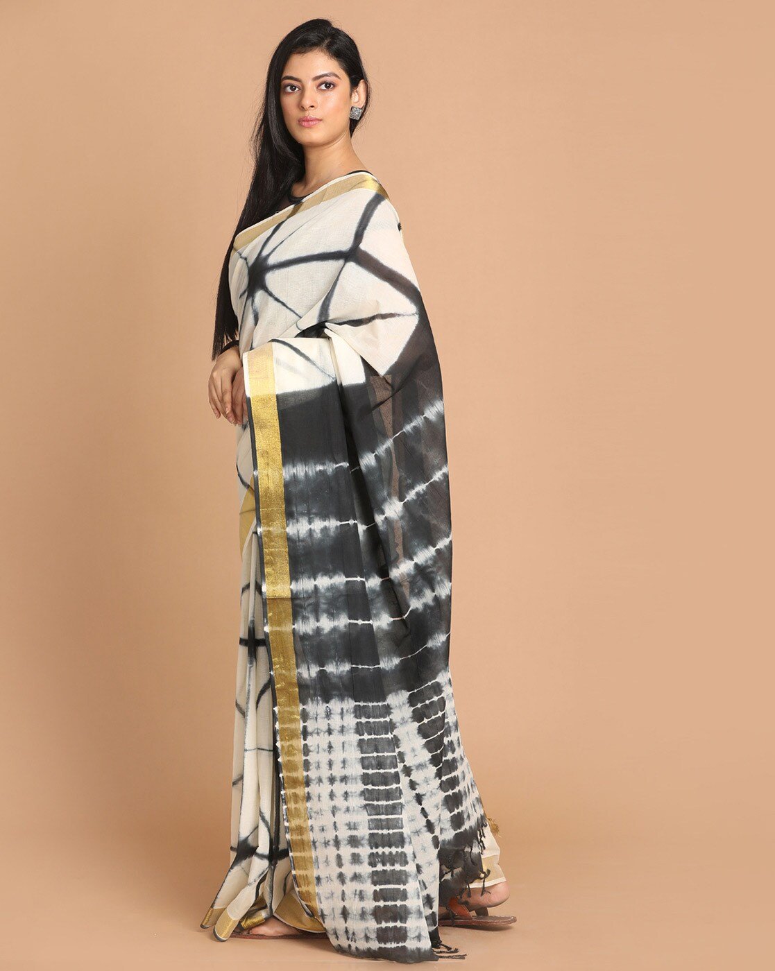 -1117Wx1400H-464352109-white-MODEL2 Handloom Tie & Dye Pure Cotton Mul Mul Saree - Image 1