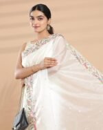 Women Traditional Saree - Image 3